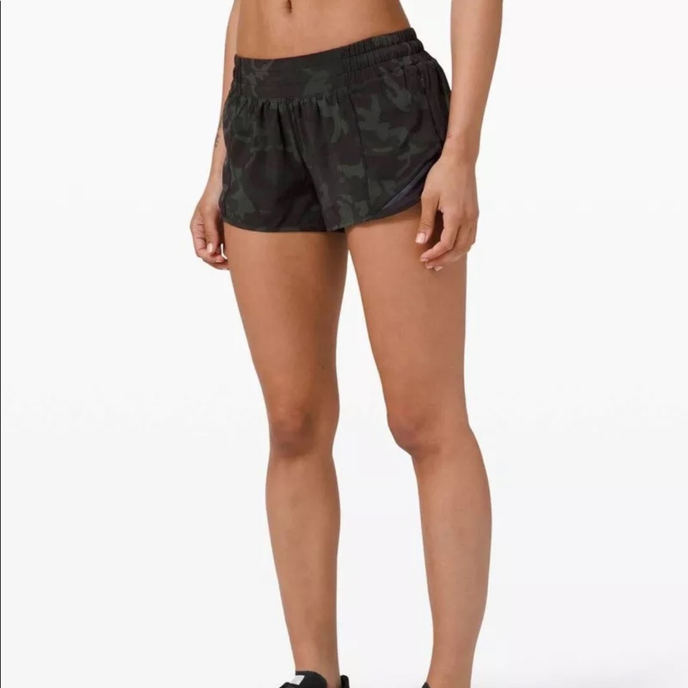 NWT Hotty Hot Low-Rise Lined
Short 2.5"